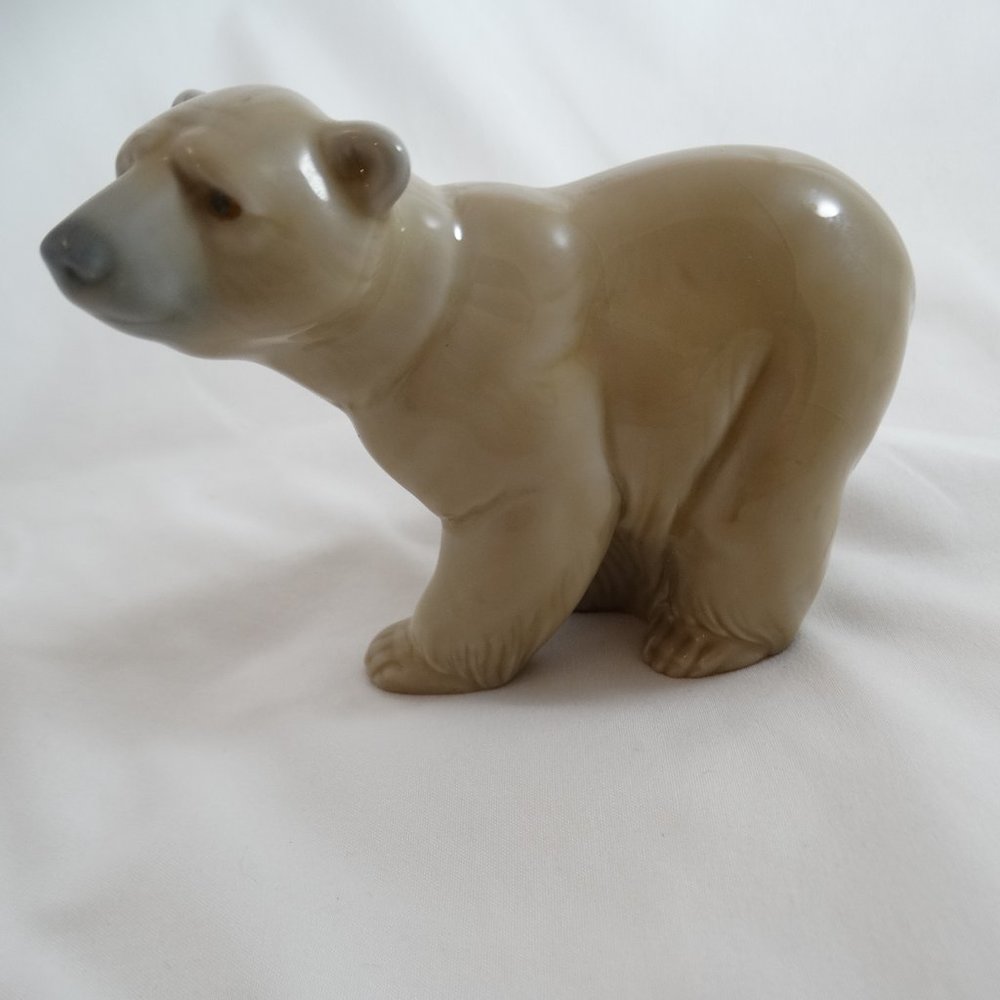 Lladro Attentive Standing Brown Polar Bear Figurine Spain READ DESCRIPTION